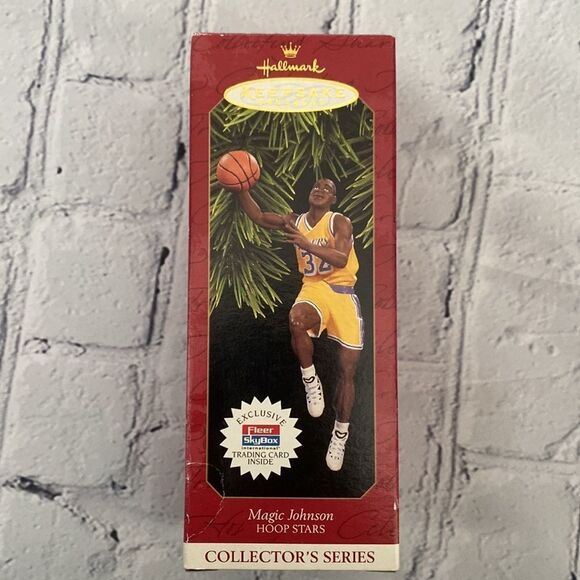 🔸️EUC Hallmark Magic Johnson 1997 Ornament & Trading Card - Picture 1 of 9